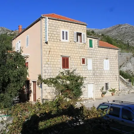 Studio 8596a Daire Slano